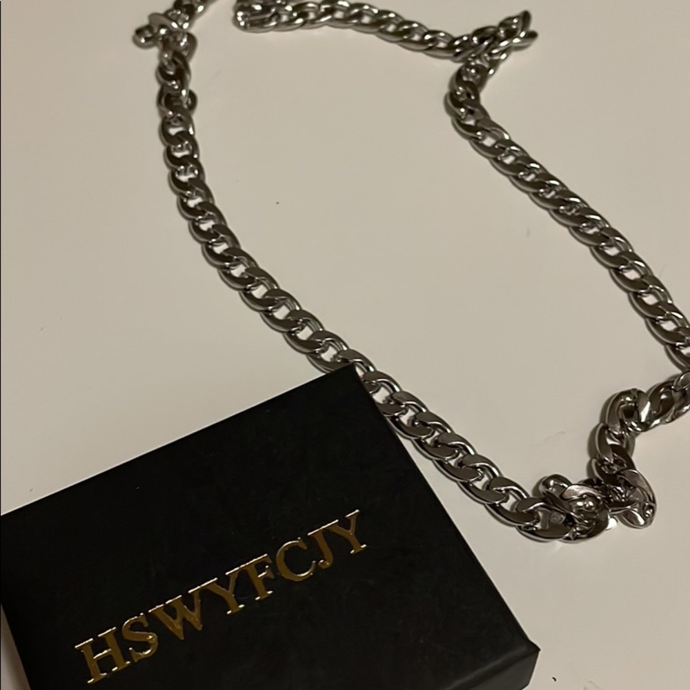 Men chain